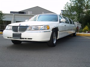 How much does it cost to rent a limo in the UK ?